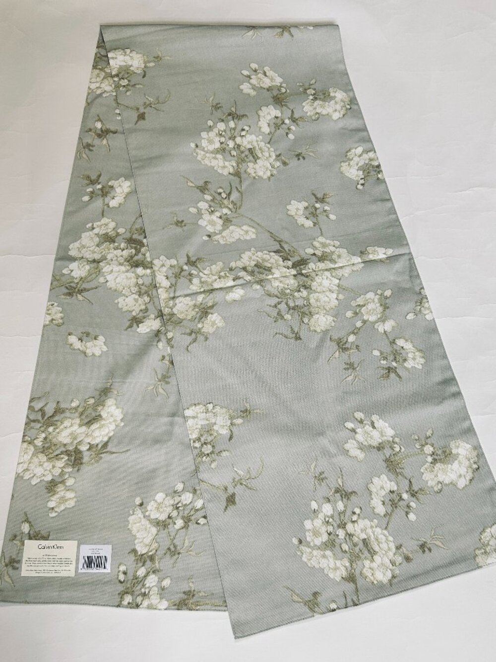 Calvin Klein Wild Blossom table runner sage green 100% cotton 15" x 72"
